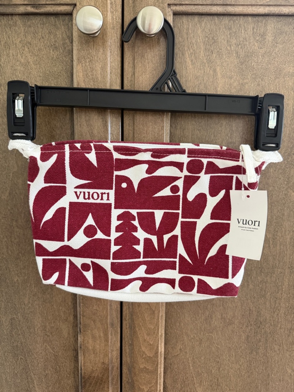 Vuori New With Tags. Limited Edition Pouch.